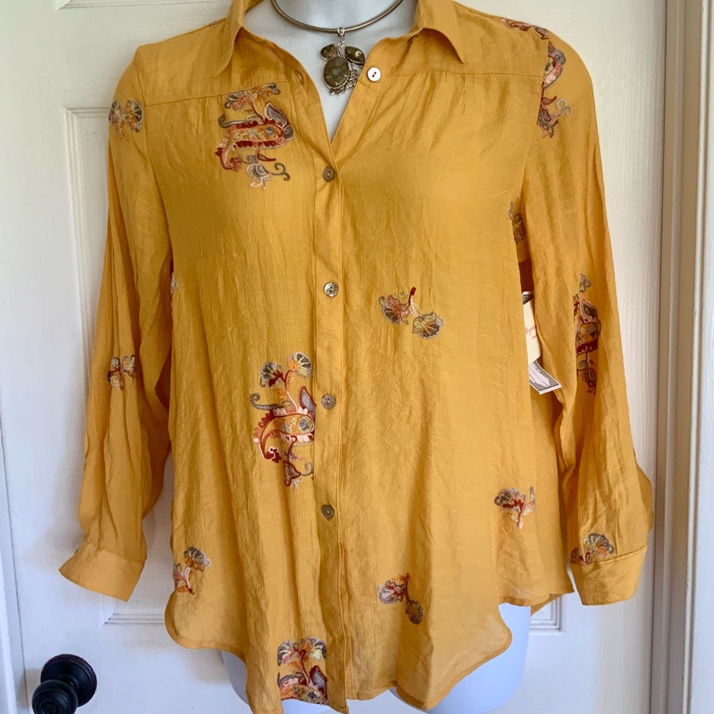 NWT..ANTHROPOLOGIE/FIG & FLOWER..embroidered blouse